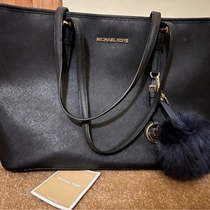 Michael Kors Jet Set Travel Large Saffiano Leather Black tote bag LIKE NEW